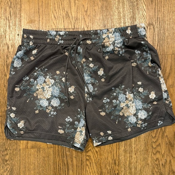 Abercrombie mesh shorts size XL - Picture 1 of 1